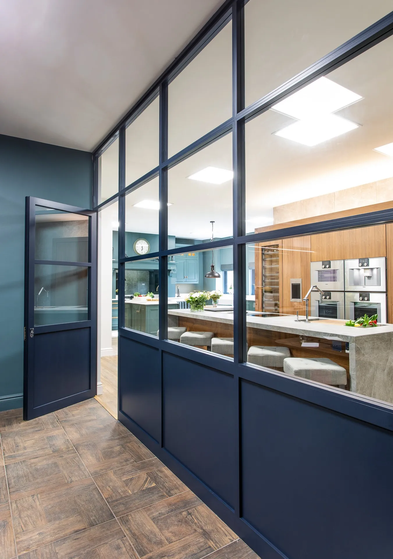 8 Crittal Style Frame