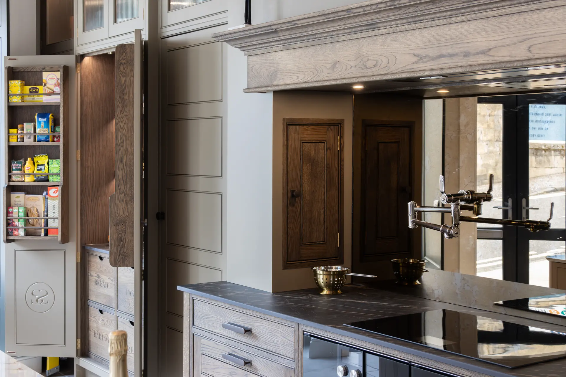 02 – 2024 Dunfermline Showroom (Traditional)