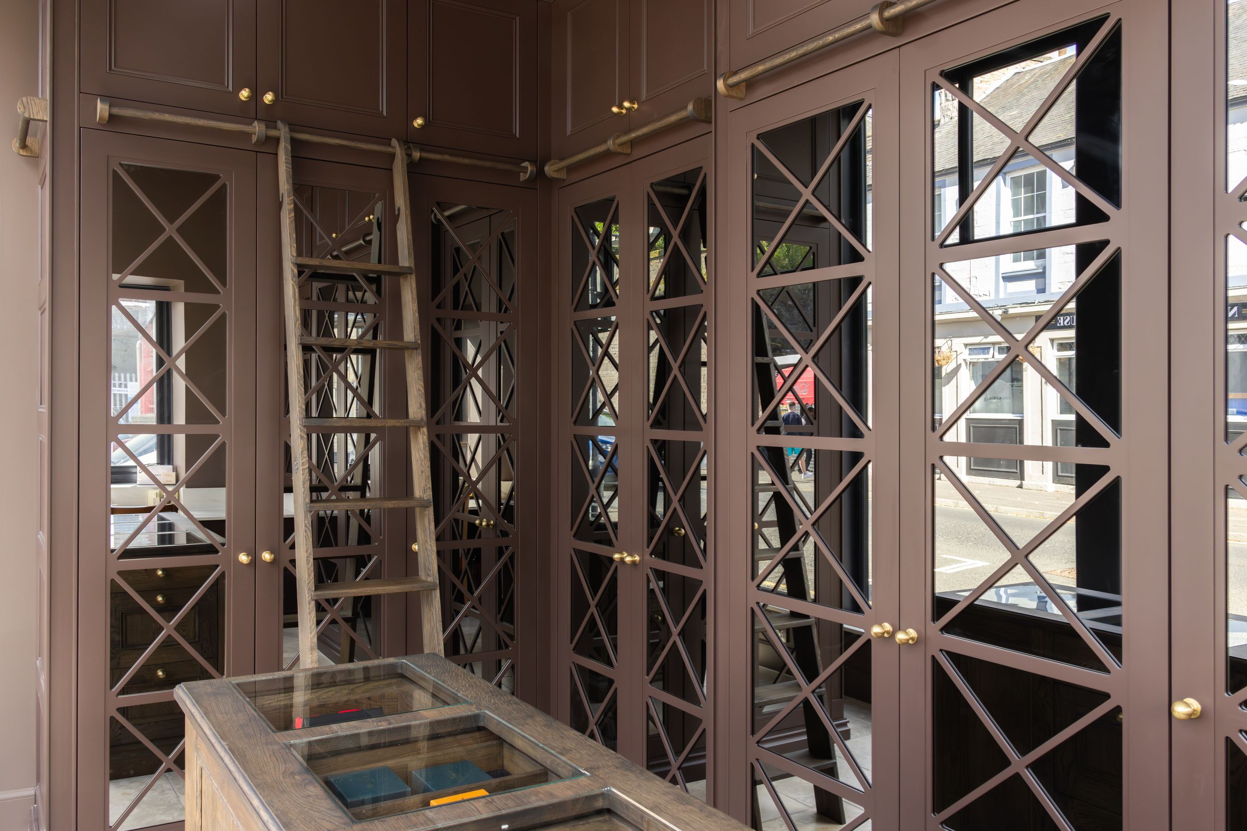 PERTH ROBES 40 – PERTH SHOWROOM 2025 – PLUM MIRRORED WARDROBE